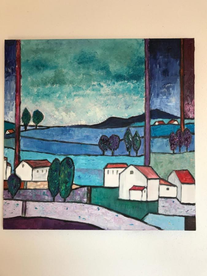 House With Castle View & Art Habitación en casa particular